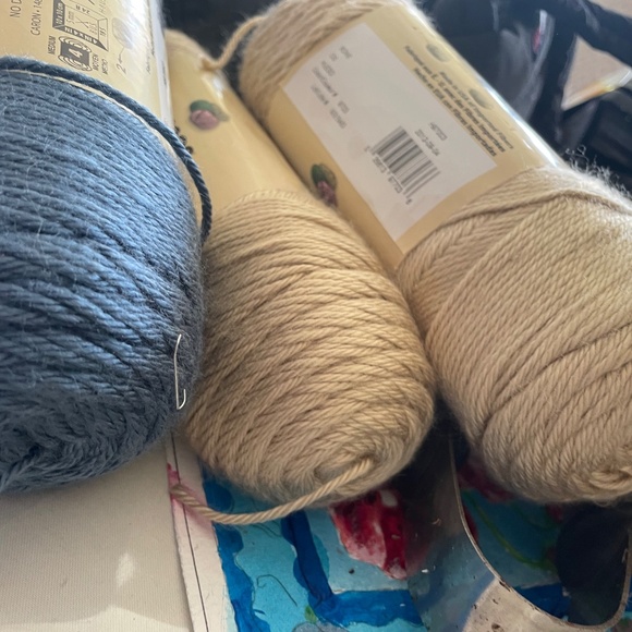 Yarn 🧶 - Picture 6 of 6